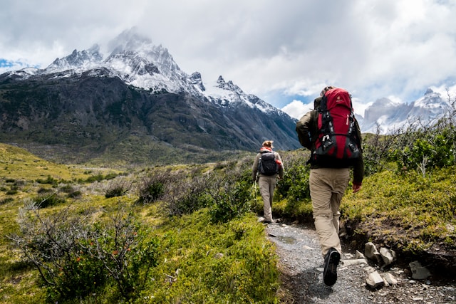 Traumhafte Hiking- und Mountaineering-Routen in den Alpen